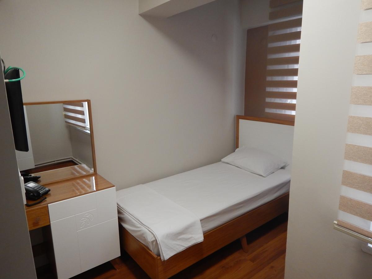 Ipek Hotel Balıkesir Buitenkant foto