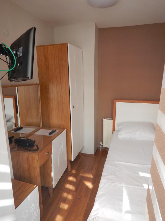 Ipek Hotel Balıkesir Buitenkant foto