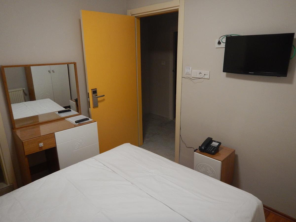 Ipek Hotel Balıkesir Buitenkant foto